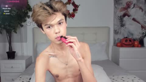 Felix online show from November 5, 4:09 pm