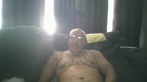 felixrlarios25 online show from June 6, 11:33 pm