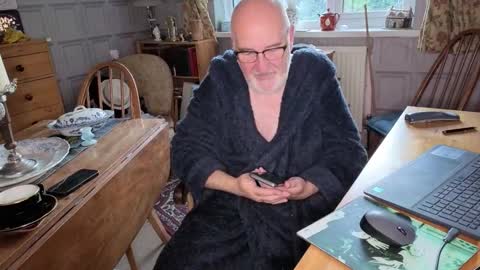 Adam online show from October 27, 7:32 am