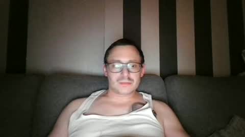 femalefeetlover689517 online show from April 11, 1:02 am