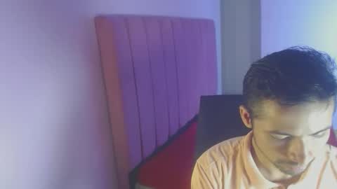 fermingomez1 online show from February 6, 11:56 pm