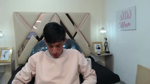 FER PHOENIX online show from February 5, 3:23 am