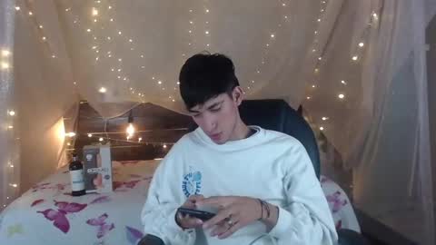 FER PHOENIX online show from December 20, 3:36 am