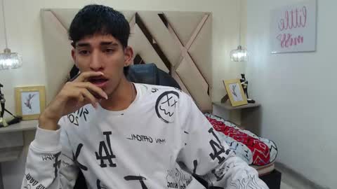 FER PHOENIX online show from March 5, 3:19 am