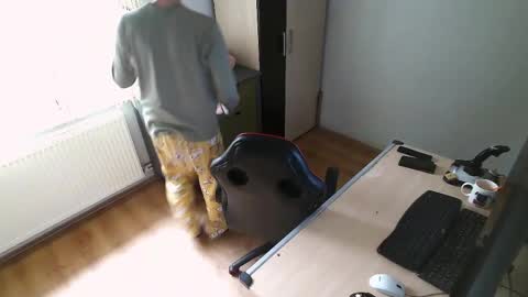 Jane and Findo online show from March 10, 6:38 am