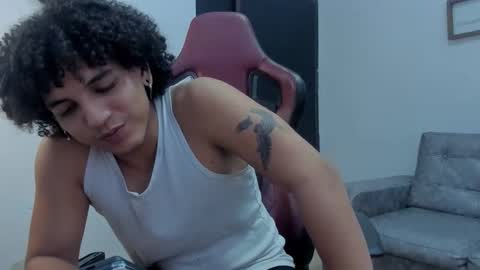 fire_boy69 online show from October 1, 3:43 am