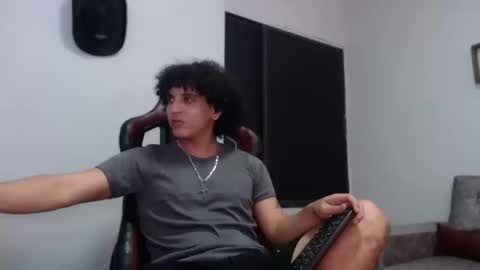 fire_boy69 online show from October 16, 3:36 am