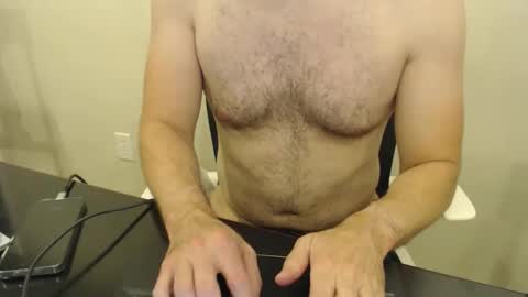 fithubby80 online show from November 21, 11:59 pm