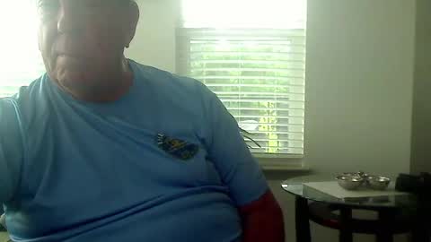 fjcs73 online show from June 10, 11:27 pm