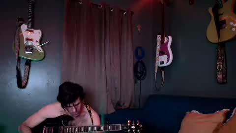 Flannel Dong online show from September 19, 4:02 am