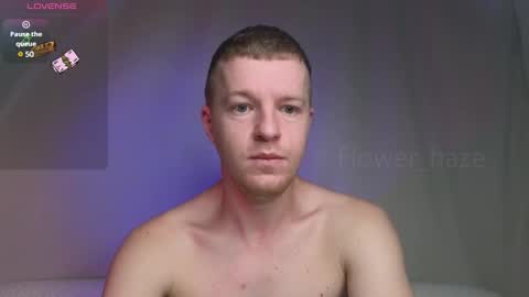 Snapshot of flower_haze chatting on January 27, 4:09 am Alexander online show from January 27, 4:09 am