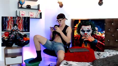 flowers109 online show from February 25, 9:46 pm