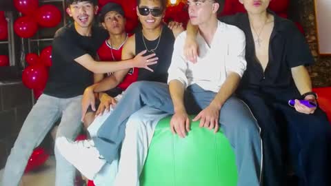 flyckers online show from March 7, 9:27 pm