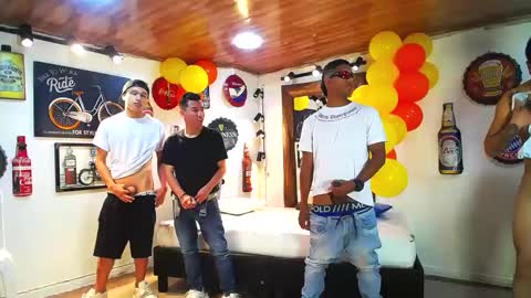 flyckers online show from January 21, 6:44 pm