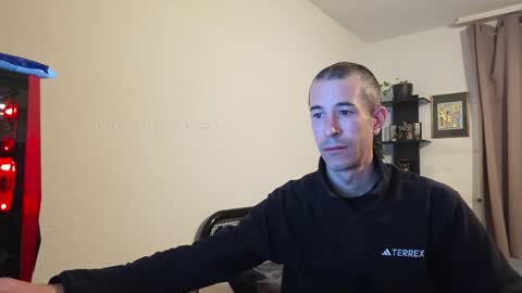 flyhigh92 online show from April 15, 4:18 pm