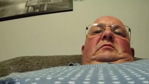 focusfuker online show from December 24, 12:44 am