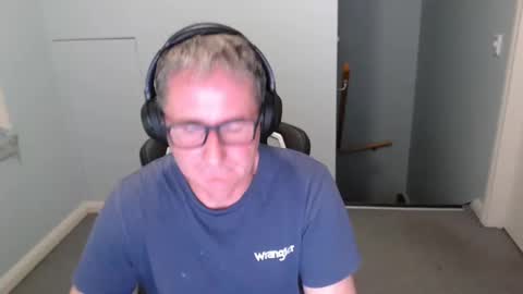 Foreshore online show from February 6, 3:20 pm