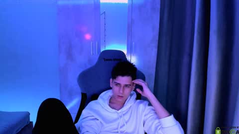 Foxicfu online show from March 10, 3:30 pm