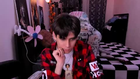 Foxicfu online show from April 11, 2:20 pm