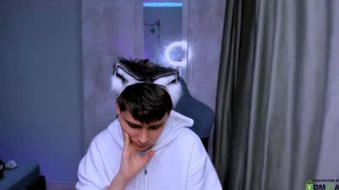 Foxicfu online show from February 10, 12:50 pm