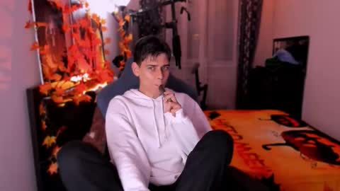 Foxicfu online show from October 10, 5:51 pm