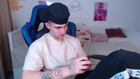 Frank online show from December 28, 2:43 am