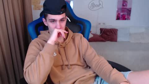 Frank online show from December 4, 2:53 am