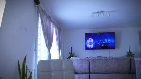 Frank Farrell. Hey remember to give me a thumbs up Ty online show from March 8, 6:23 pm