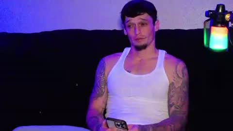 Snapshot of frankoafterdark chatting on November 1, 4:05 am Franco online show from November 1, 4:05 am