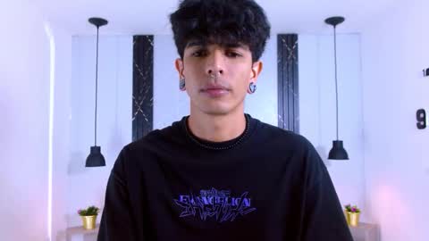 Franvill trato online show from November 3, 7:37 pm