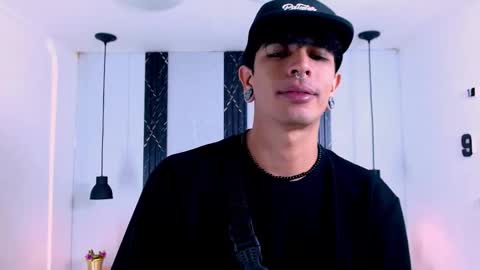 Franvill trato online show from November 10, 7:19 pm