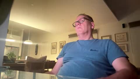 franzmontyhe online show from September 18, 2:30 pm