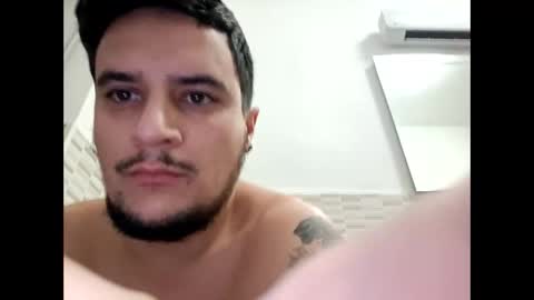 Snapshot of fraromeo2 chatting on December 3, 4:28 pm fraromeo2 online show from December 3, 4:28 pm