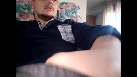 Snapshot of fraromeo2 chatting on December 25, 8:18 am fraromeo2 online show from December 25, 8:18 am