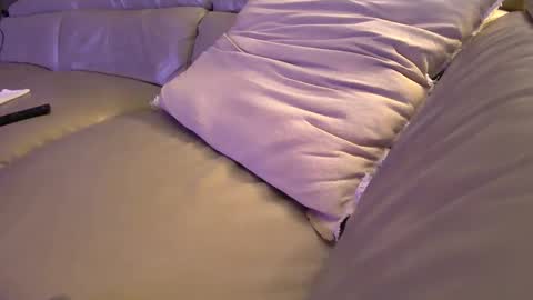 Freddiefirefly online show from September 24, 8:40 pm