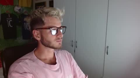 Snapshot of freddy_star chatting on September 10, 7:34 pm Frederick Perin online show from September 10, 7:34 pm
