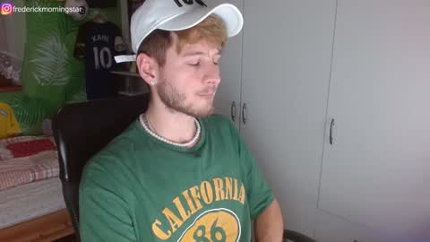 Snapshot of freddy_star chatting on December 15, 8:36 pm Frederick Perin online show from December 15, 8:36 pm