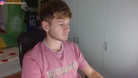Snapshot of freddy_star chatting on December 3, 11:43 am Frederick Perin online show from December 3, 11:43 am