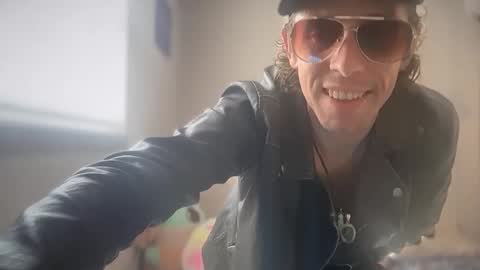 freeyourmind247 online show from January 13, 8:48 pm