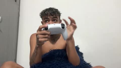 freyva_ online show from December 2, 5:43 am