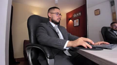 SERGIO THE SEX LAWYER online show from March 29, 4:56 am