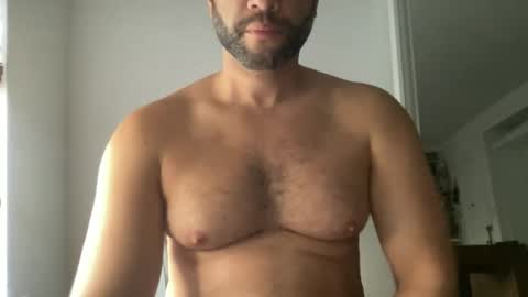 Snapshot of fuckyeahcoach chatting on October 19, 9:18 pm Muscle Bear Jock in Training online show from October 19, 9:18 pm