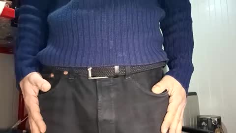 Italian men online show from January 18, 7:21 am