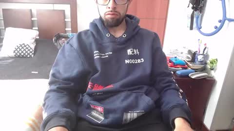 andrew online show from April 29, 6:14 pm