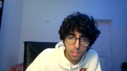 g1ulioo online show from November 19, 11:21 am