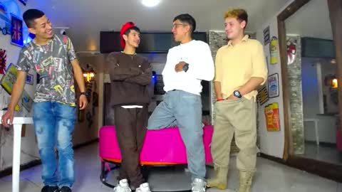 Snapshot of g4mens chatting on October 3, 2:44 pm G4MENS online show from October 3, 2:44 pm