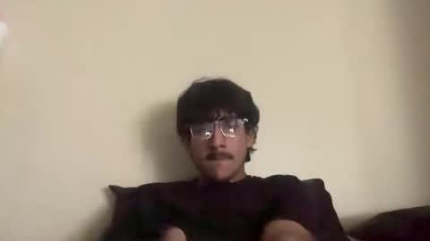 g981842 online show from April 8, 7:55 pm