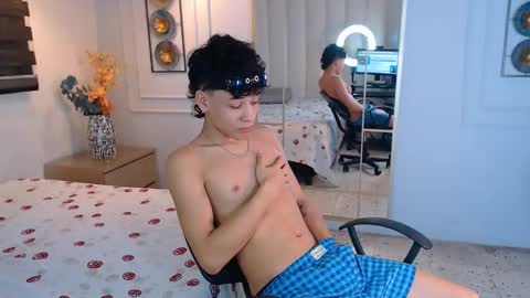 gabitox and jesus online show from December 22, 7:55 pm