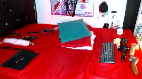 gael hot online show from April 13, 8:04 am