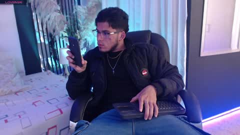 Gabriel online show from April 6, 4:09 am